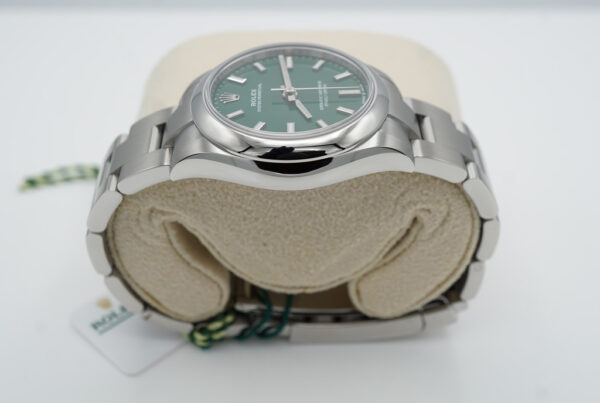 BRAND NEW Rolex 277200 OYSTER PERPETUAL 31 GREEN DIAL 2023 COMPLETE SET - Image 4
