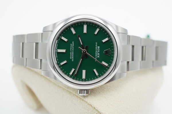 BRAND NEW Rolex 277200 OYSTER PERPETUAL 31 GREEN DIAL 2023 COMPLETE SET - Image 9