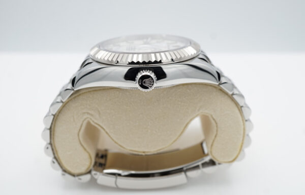 Rolex 326934 SKY-DWELLER WHITE DIAL JUBILEE BRACELET 2022 WARRANTY FULL SET - Image 4