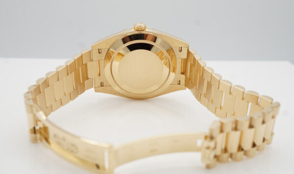 Rolex 228238 DAY DATE 40 YELLOW GOLD ONYX BAGUETTE DIAMOND DIAL 2022 FULL SET - Image 8