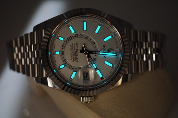 Rolex 326934 SKY-DWELLER WHITE DIAL JUBILEE BRACELET 2022 WARRANTY FULL SET - Image 11