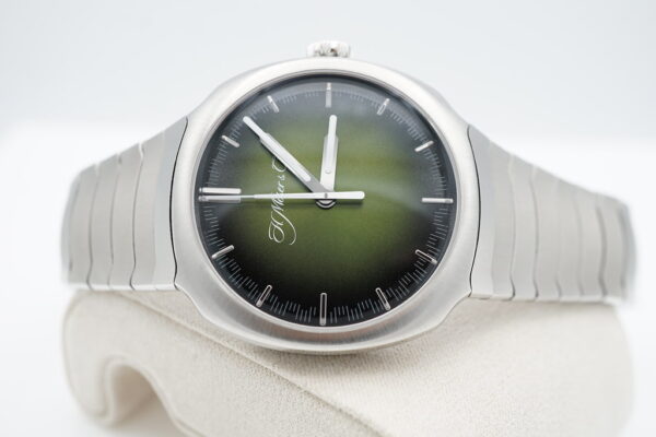 MINT H. Moser & Cie STREAMLINER CENTRE SECONDS MATRIX GREEN FUMÉ DIAL 40MM 2022 - Image 10
