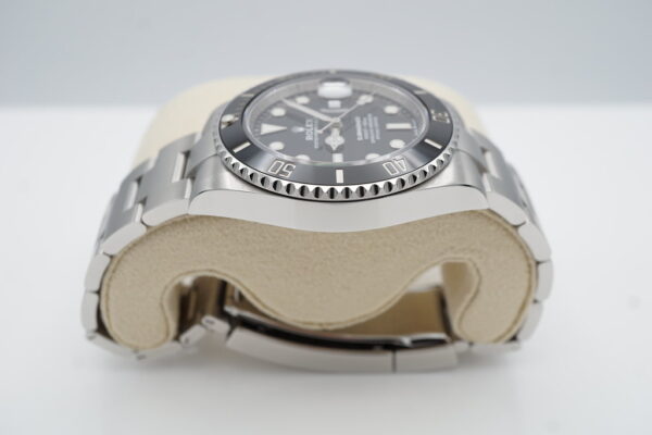Rolex 126610LN SUBMARINER DATE 41MM NEW MODEL 2022 WARRANTY FULL SET - Image 4