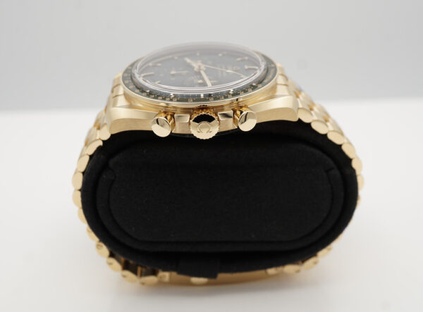 BRAND NEW Omega SPEEDMASTER PROFESSIONAL MOONWATCH MOONSHINE GOLD GREEN DIAL 2023 FULL SET - Image 3
