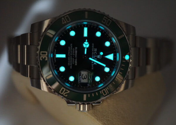 Rolex 116610LV SUBMARINER HULK GREEN DIAL GREEN BEZEL 40MM 2018 COMPLETE SET - Image 11