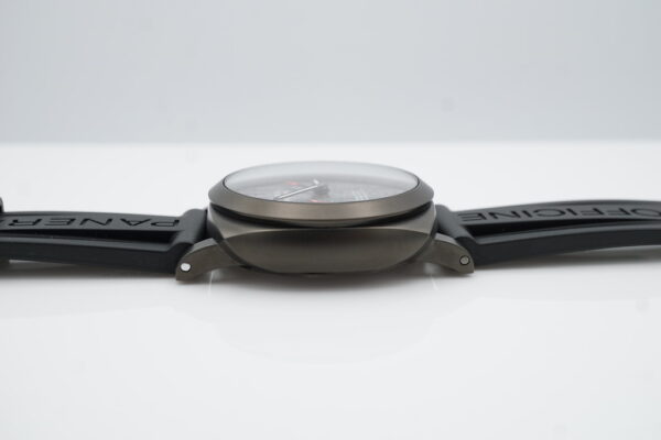 PANERAI Pam 1036 LUMINOR LUNA ROSSA GMT TITANIUM DLC GREY DIAL FULL SET - Image 4
