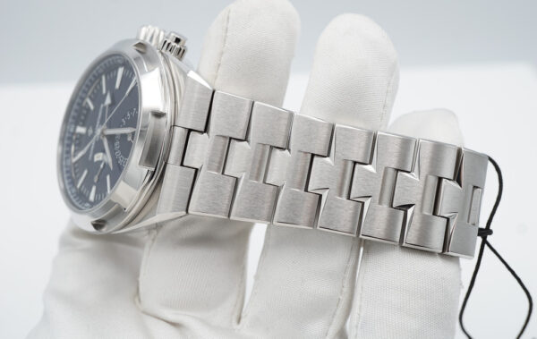 BRAND NEW Vacheron CONSTANTIN OVERSEAS DUAL TIME 7900V BLUE DIAL 41MM 2023 FULL SET - Image 5