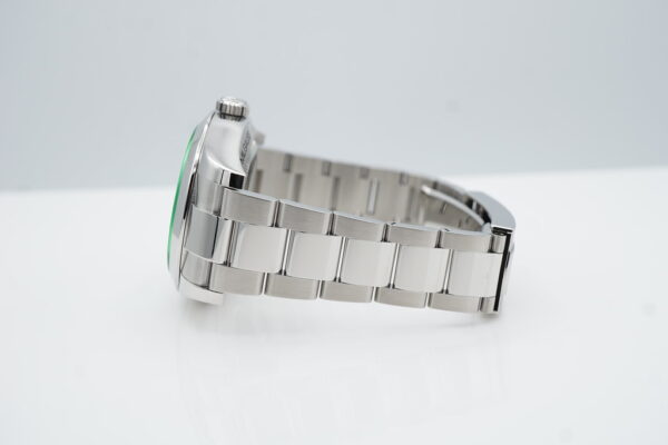 Rolex 116400GV MILGAUSS GREEN CRYSTAL Z BLUE DIAL WARRANTY COMPLETE SET - Image 5