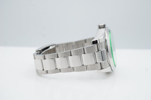 Rolex 116400GV MILGAUSS GREEN CRYSTAL Z BLUE DIAL WARRANTY COMPLETE SET - Image 6