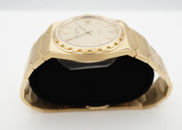 BRAND NEW Vacheron CONSTANTIN 222 HISTORIQUES YELLOW GOLD 4200H 2023 FULL SET - Image 4