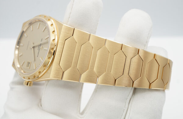 BRAND NEW Vacheron CONSTANTIN 222 HISTORIQUES YELLOW GOLD 4200H 2023 FULL SET - Image 6