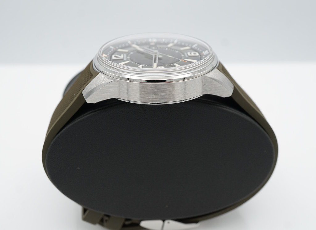 mint-jaeger-lecoultre-polaris-date-green-gradient-dial-stainless-steel