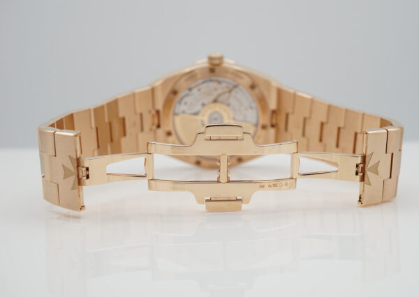 Vacheron CONSTANTIN OVERSEAS 18K ROSE GOLD SILVER DIAL 4500V 2022 WARRANTY - Image 8