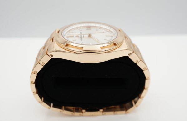 Vacheron CONSTANTIN OVERSEAS 18K ROSE GOLD SILVER DIAL 4500V 2022 WARRANTY - Image 4
