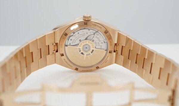 Vacheron CONSTANTIN OVERSEAS 18K ROSE GOLD SILVER DIAL 4500V 2022 WARRANTY - Image 9