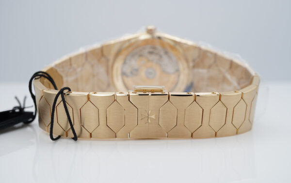 BRAND NEW Vacheron CONSTANTIN 222 HISTORIQUES 18K YELLOW GOLD 4200H 2023 COMPLETE SET - Image 7