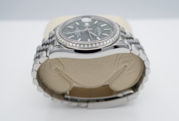 Rolex 126284RBR DATEJUST 36 PALM DIAL DIAMOND BEZEL JUBILEE BAND 2022 FULL SET - Image 4