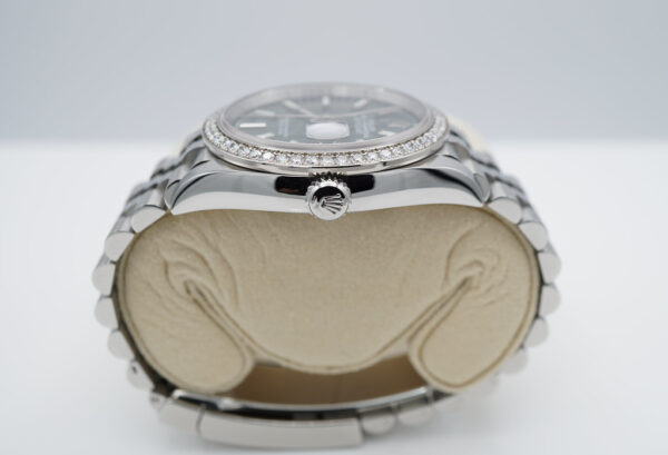 Rolex 126284RBR DATEJUST 36 PALM DIAL DIAMOND BEZEL JUBILEE BAND 2022 FULL SET - Image 3