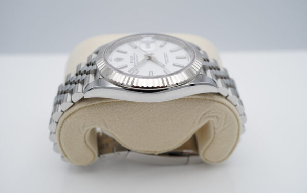 Rolex 126334 DATEJUST 41 FLUTED BEZEL WHITE STICK DIAL JUBILEE 2021 FULL SET - Image 4