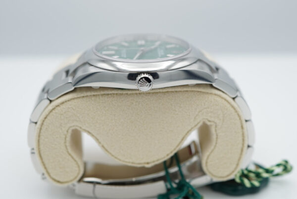 NEW Rolex 124300 OYSTER PERPETUAL 41 GREEN DIAL 2022 COMPLETE SET - Image 3
