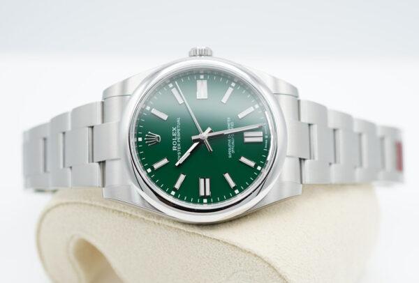 NEW Rolex 124300 OYSTER PERPETUAL 41 GREEN DIAL 2022 COMPLETE SET - Image 10