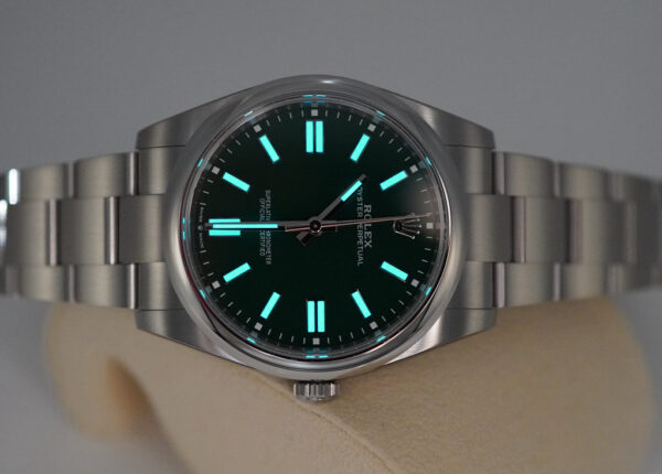 NEW Rolex 124300 OYSTER PERPETUAL 41 GREEN DIAL 2022 COMPLETE SET - Image 11