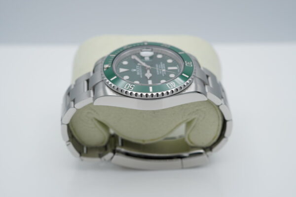 Rolex 116610LV SUBMARINER HULK GREEN DIAL GREEN BEZEL 40MM COMPLETE SET - Image 4