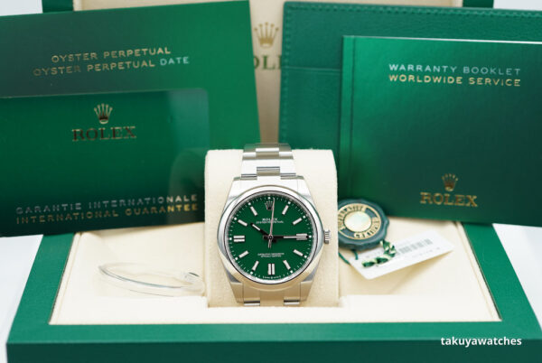 NEW Rolex 124300 OYSTER PERPETUAL 41 GREEN DIAL 2022 COMPLETE SET - Image 2