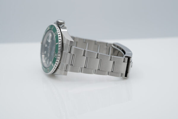 Rolex 116610LV SUBMARINER HULK GREEN DIAL GREEN BEZEL 40MM COMPLETE SET - Image 5