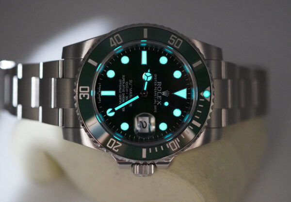 Rolex 116610LV SUBMARINER HULK GREEN DIAL GREEN BEZEL 40MM COMPLETE SET - Image 11