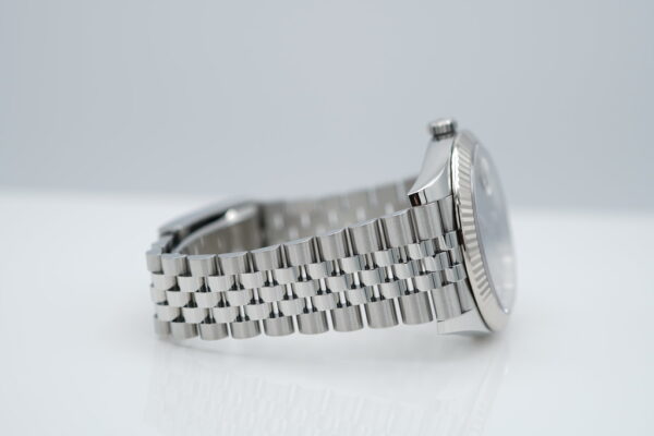 Rolex 126334 DATEJUST 41 FLUTED BEZEL BLUE DIAMOND DIAL JUBILEE BAND COMPLETE SET - Image 6