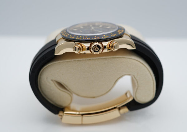 Rolex 116518LN DAYTONA 18K YELLOW GOLD BLACK DIAL OYSTERFLEX 2020 FULL SET - Image 3