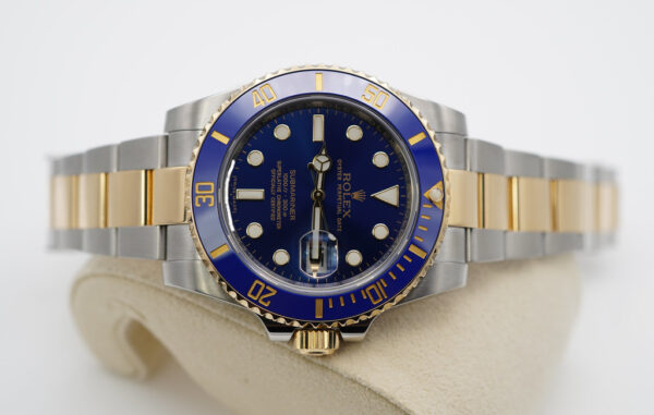 Rolex 116613LB SUBMARINER BLUESY 2 TONE SUNBURST BLUE DIAL FULL SET - Image 9