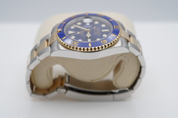 Rolex 116613LB SUBMARINER BLUESY 2 TONE SUNBURST BLUE DIAL FULL SET - Image 4