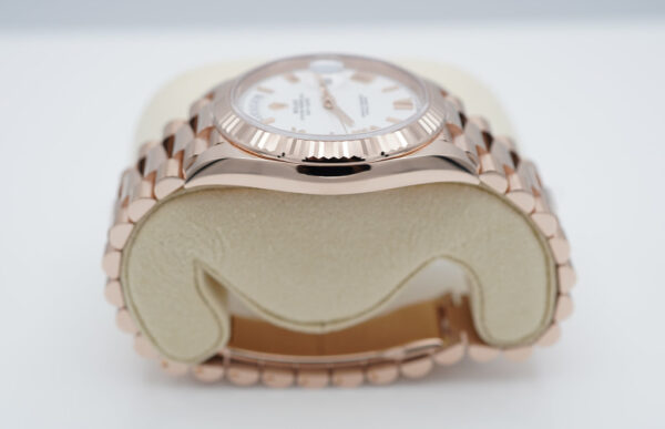 MINT Rolex 228235 DAY DATE 40 ROSE GOLD WHITE ROMAN DIAL 2023 WARRANTY FULL SET - Image 4