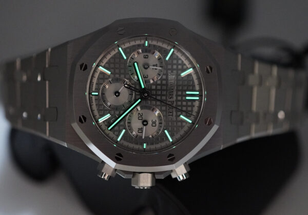 BRAND NEW Audemars PIGUET ROYAL OAK CHRONOGRAPH 26715ST GREY DIAL 2023 FULL SET - Image 11