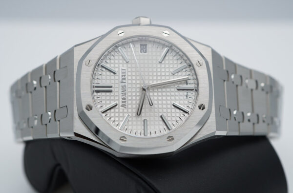 Audemars PIGUET ROYAL OAK 50th ANNIVERSARY 15510ST WHITE DIAL 2022 FULL SET - Image 11