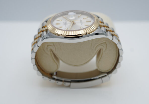 Rolex 126333 DATEJUST 41 YELLOW GOLD STEEL SILVER DIAL JUBILEE BAND WARRANTY - Image 4