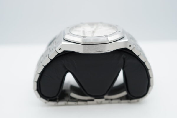 Audemars PIGUET ROYAL OAK 50th ANNIVERSARY 15510ST WHITE DIAL 2022 FULL SET - Image 4