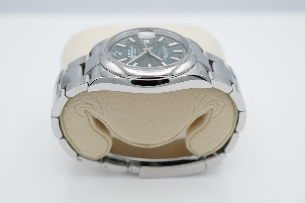 Rolex 126200 DATEJUST 36 PALM MOTIF DIAL OYSTER BAND 2022 COMPLETE