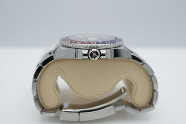 MINT Rolex 126710BLRO PEPSI GMT MASTER II RED BLUE BEZEL OYSTER 2021 FULL SET - Image 3