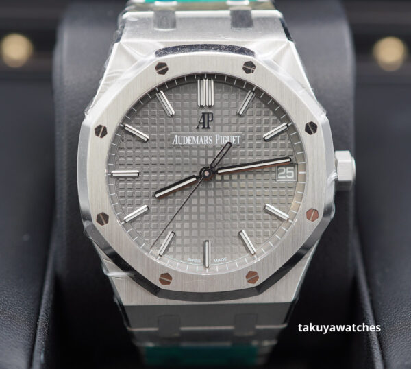 MINT Audemars PIGUET ROYAL OAK 15500ST GREY DIAL 41MM 2020 WARRANTY FULL SET