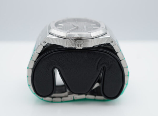 MINT Audemars PIGUET ROYAL OAK 15500ST GREY DIAL 41MM 2020 WARRANTY FULL SET - Image 3