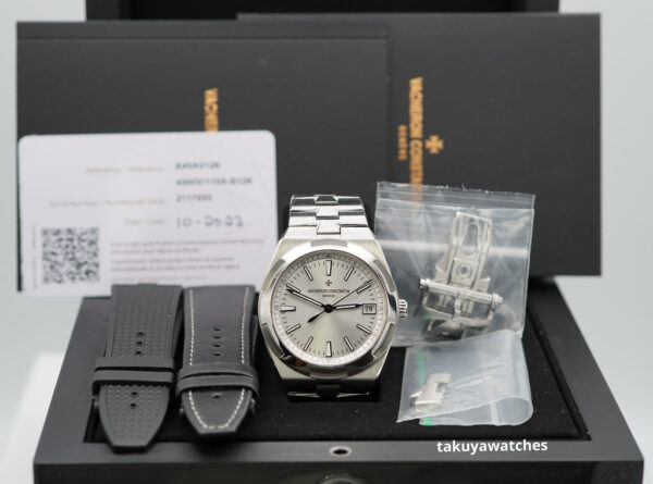 Vacheron CONSTANTIN OVERSEAS 4500V STAINLESS STEEL SILVER DIAL 2022 FULL SET - Image 2