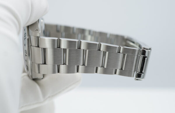 Rolex 16570 EXPLORER II 40MM POLAR WHITE DIAL LUG HOLES Y SERIAL FULL SET - Image 8