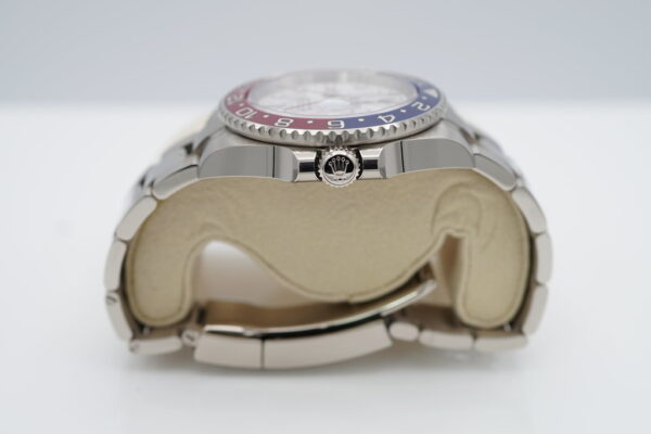 Rolex 126719BLRO GMT MASTER II WHITE GOLD PEPSI METEORITE DIAL 2023 FULL SET - Image 3