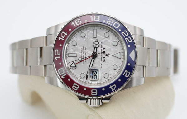 Rolex 126719BLRO GMT MASTER II WHITE GOLD PEPSI METEORITE DIAL 2023 FULL SET - Image 9