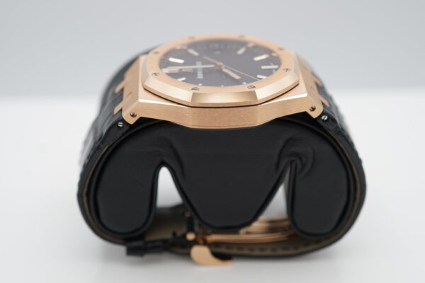 LIKE NEW Audemars PIGUET ROYAL OAK 15500OR ROSE GOLD BLACK DIAL 41MM 2022 FULL SET - Image 4