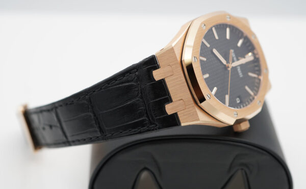LIKE NEW Audemars PIGUET ROYAL OAK 15500OR ROSE GOLD BLACK DIAL 41MM 2022 FULL SET - Image 5