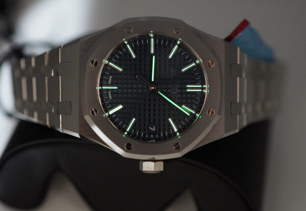 BRAND NEW Audemars PIGUET ROYAL OAK 15550ST BLUE DIAL 37MM 2023 COMPLETE SET - Image 11